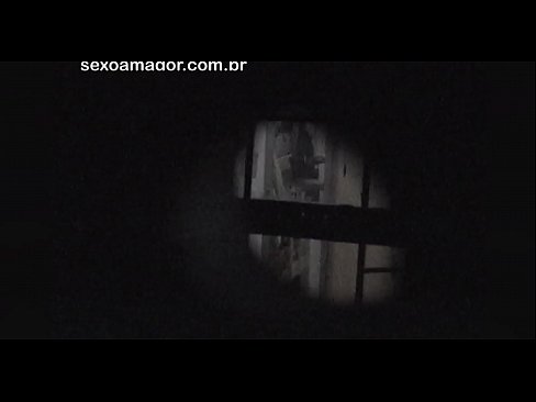 ❤️ Blondiin saab salaja videolevi naabruskonna voyeuri poolt peidetud õõnsate telliskivide taha peidetud ❤ Kõva porno at us ❌❤